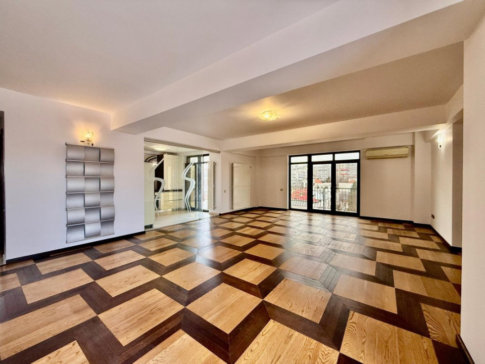 Penthouse Duplex cu vedere la Arcul de Triumf