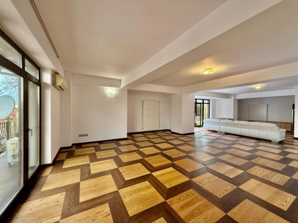Penthouse Duplex cu vedere la Arcul de Triumf