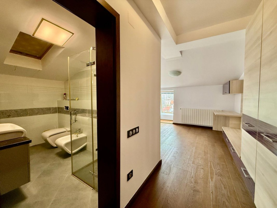 Penthouse Duplex cu vedere la Arcul de Triumf