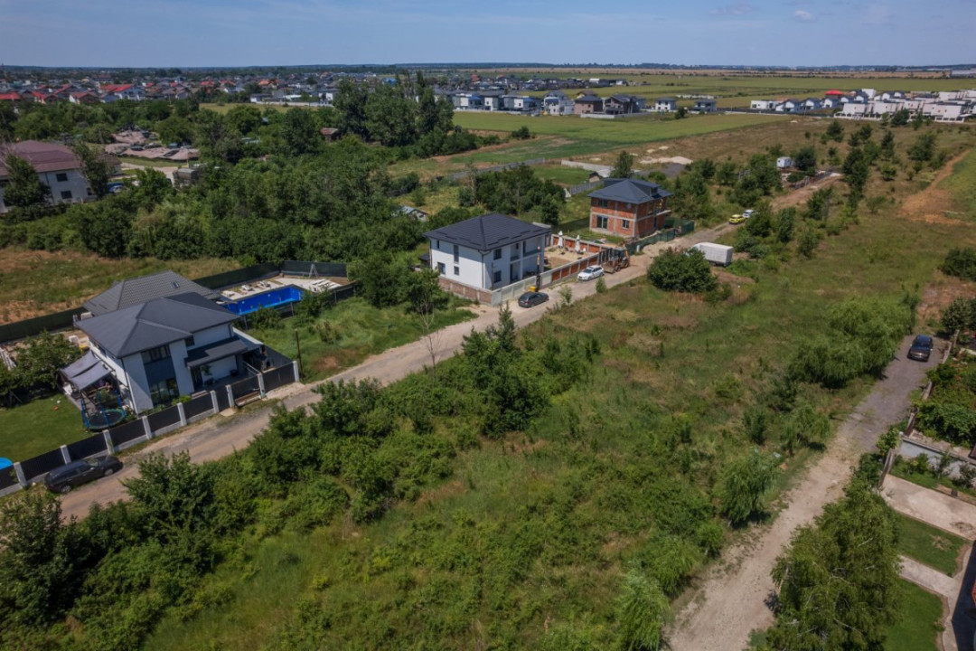 DOMNESTI - FORTULUI, TEREN CONSTRUCTII 407 MP, FRONT 26 M !