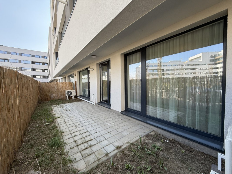 Atria - prima inchiriere, acces la piscina si gradina proprie