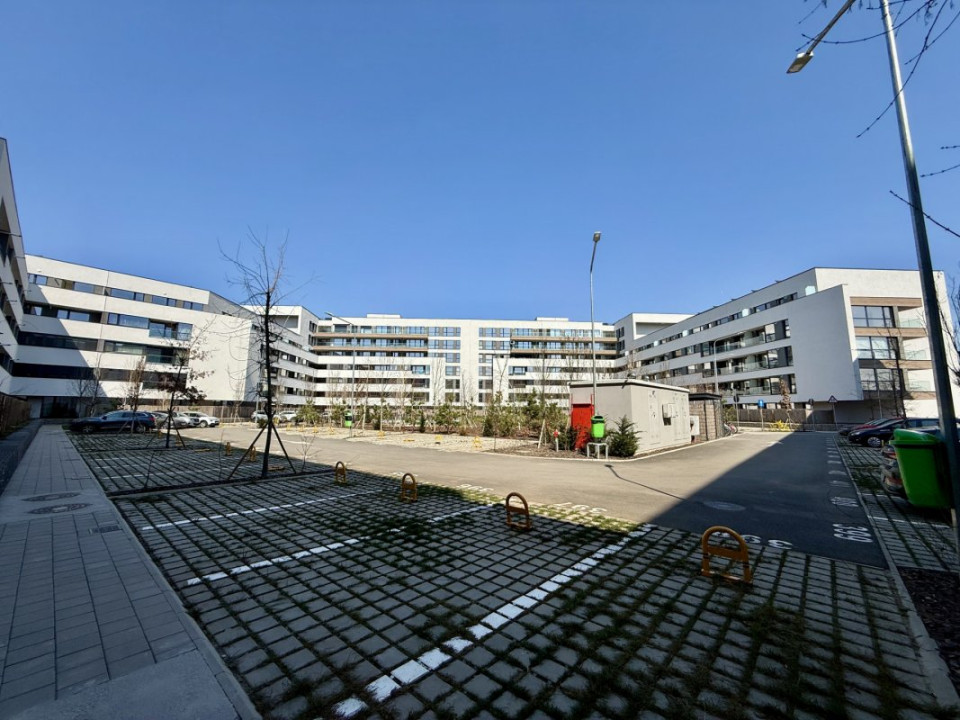 Atria - prima inchiriere, acces la piscina si gradina proprie