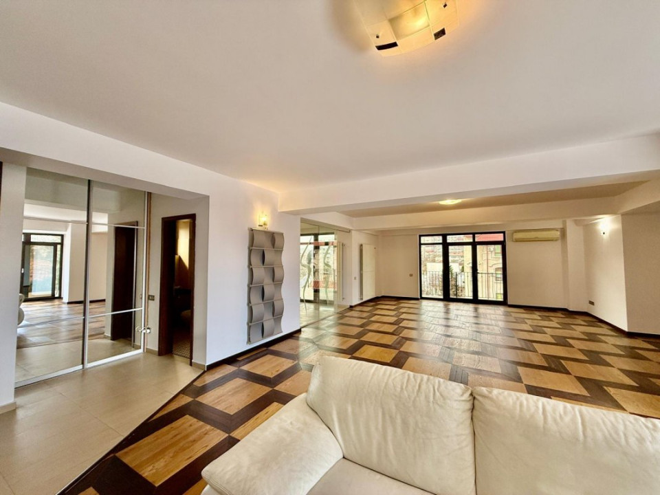 Penthouse Arcul de Triumf duplex et4+M