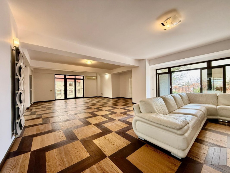 Penthouse Arcul de Triumf duplex et4+M