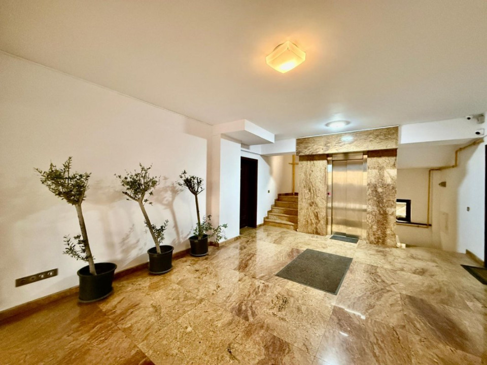 Penthouse Arcul de Triumf duplex et4+M