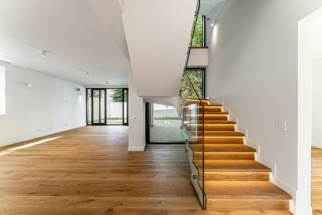 Vila individuala langa Lacul Baneasa | 6 camere, lift interior