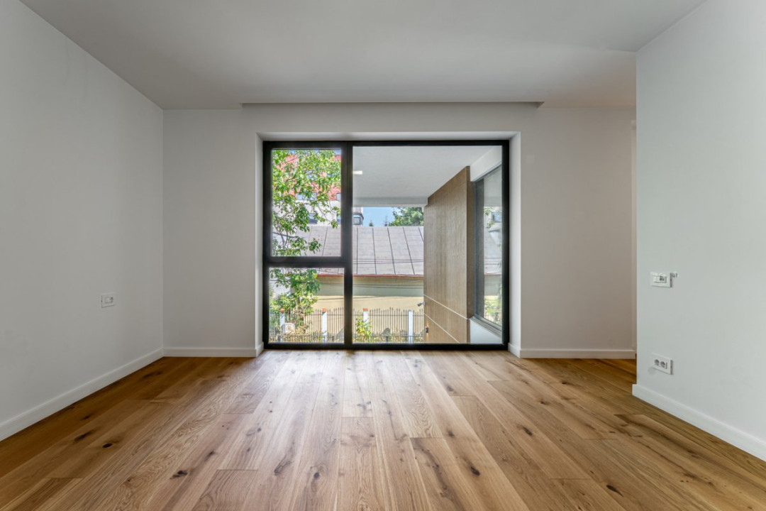 Vila individuala langa Lacul Baneasa | 6 camere, lift interior