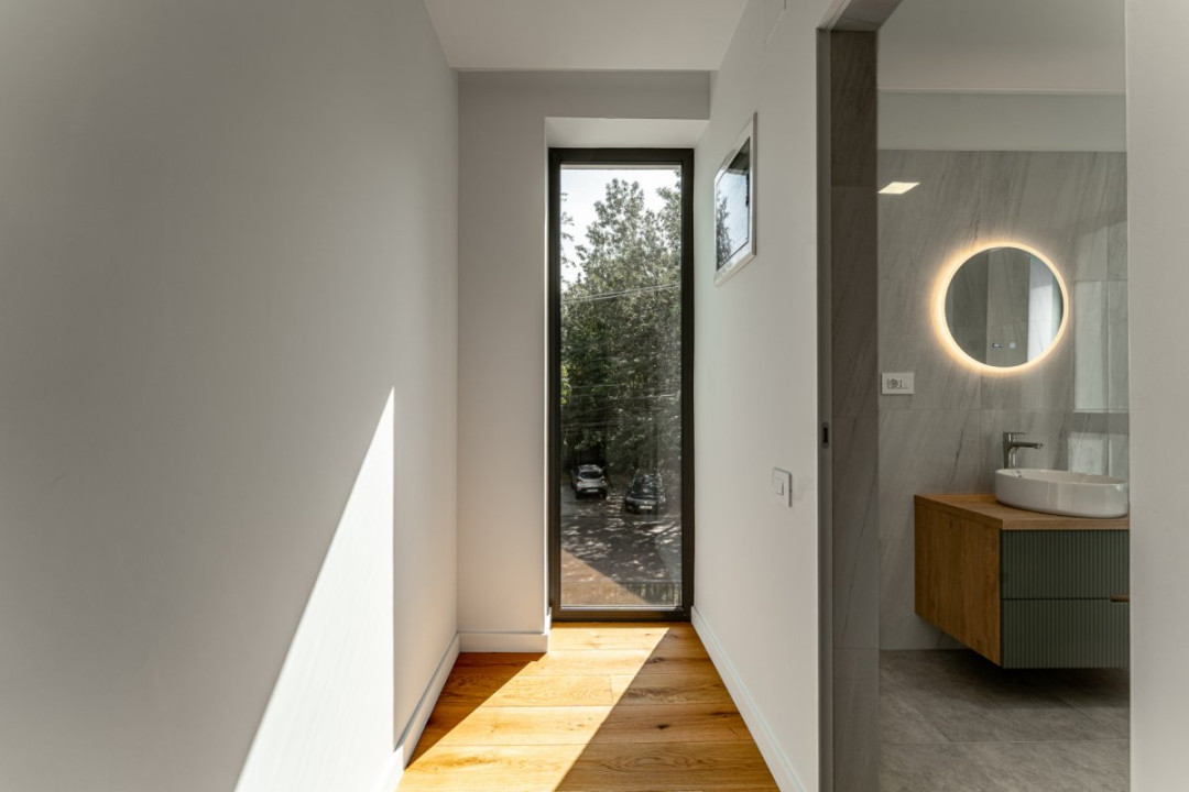Vila individuala langa Lacul Baneasa | 6 camere, lift interior