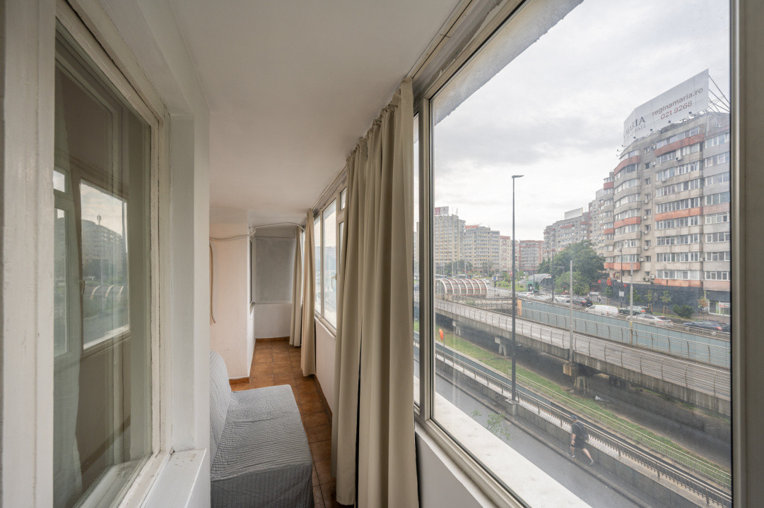 Metroul la doi pași. 2 camere și un balcon de 10 mp, fix la Obor