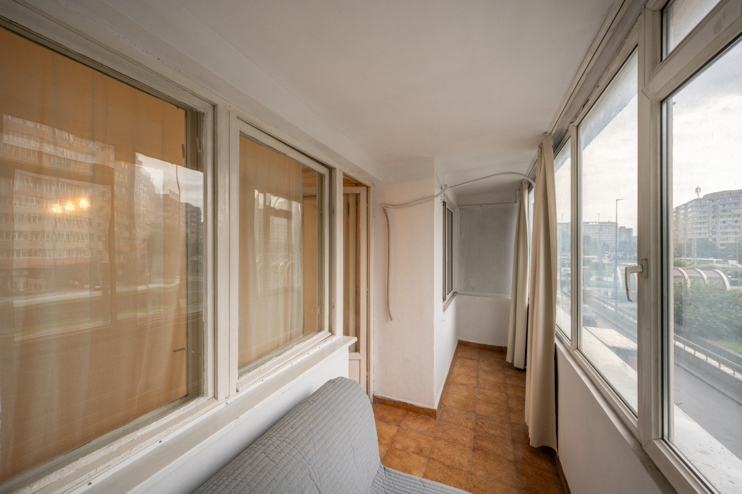 Metroul la doi pași. 2 camere și un balcon de 10 mp, fix la Obor