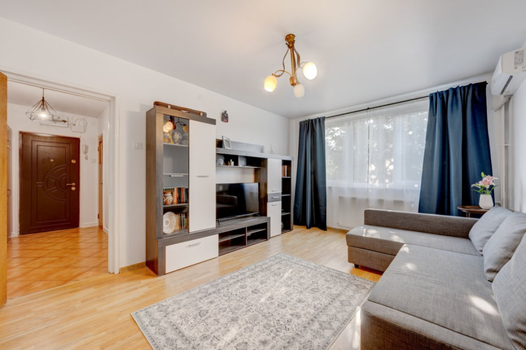 Apartament 3 camere decomandat | Metrou 1 Decembrie 