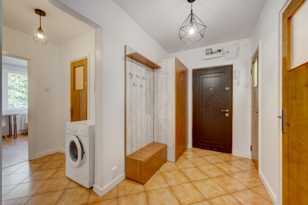 Apartament 3 camere decomandat | Metrou 1 Decembrie 