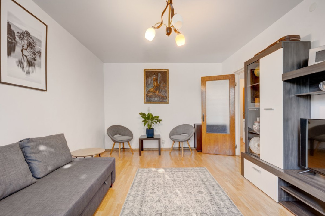 Apartament 3 camere decomandat | Metrou 1 Decembrie 
