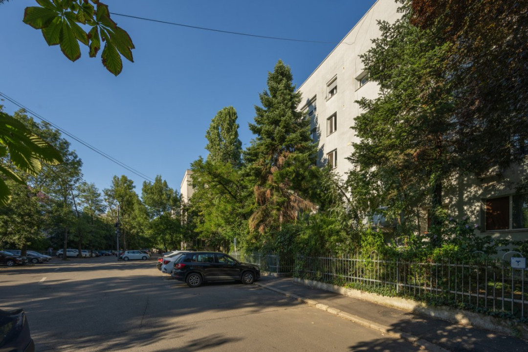 Apartament 3 camere decomandat | Metrou 1 Decembrie 