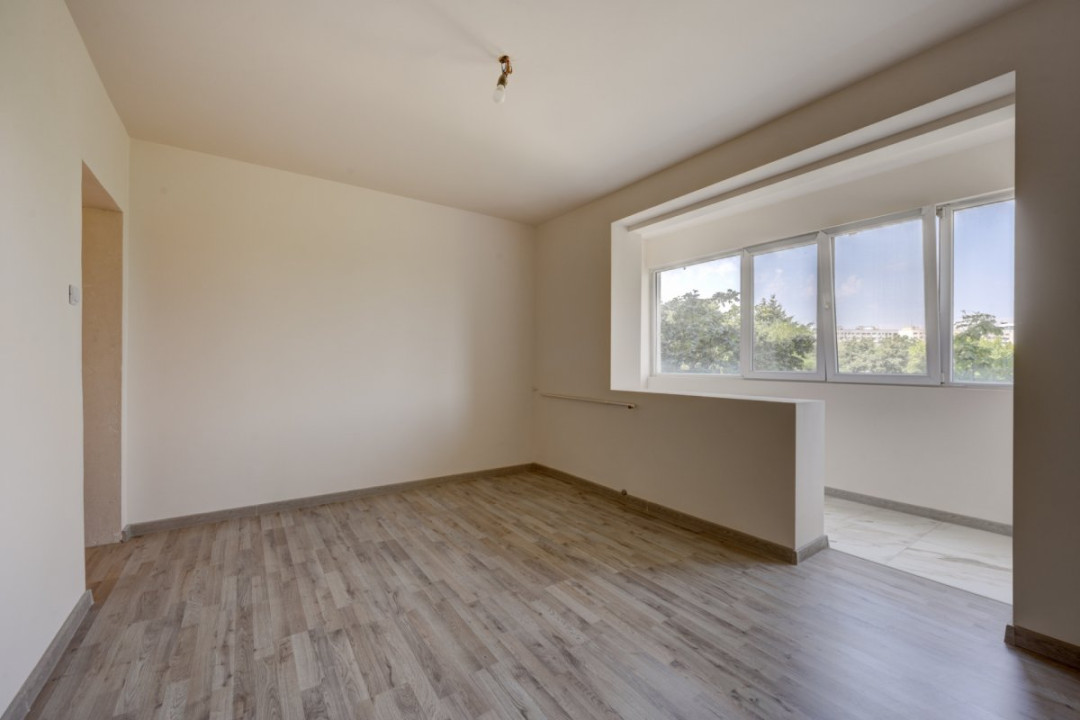 TITAN – BABA NOVAC, APARTAMENT 3 CAMERE 64 MP TOTAL, ETAJ 4 DIN 10, RENOVAT!
