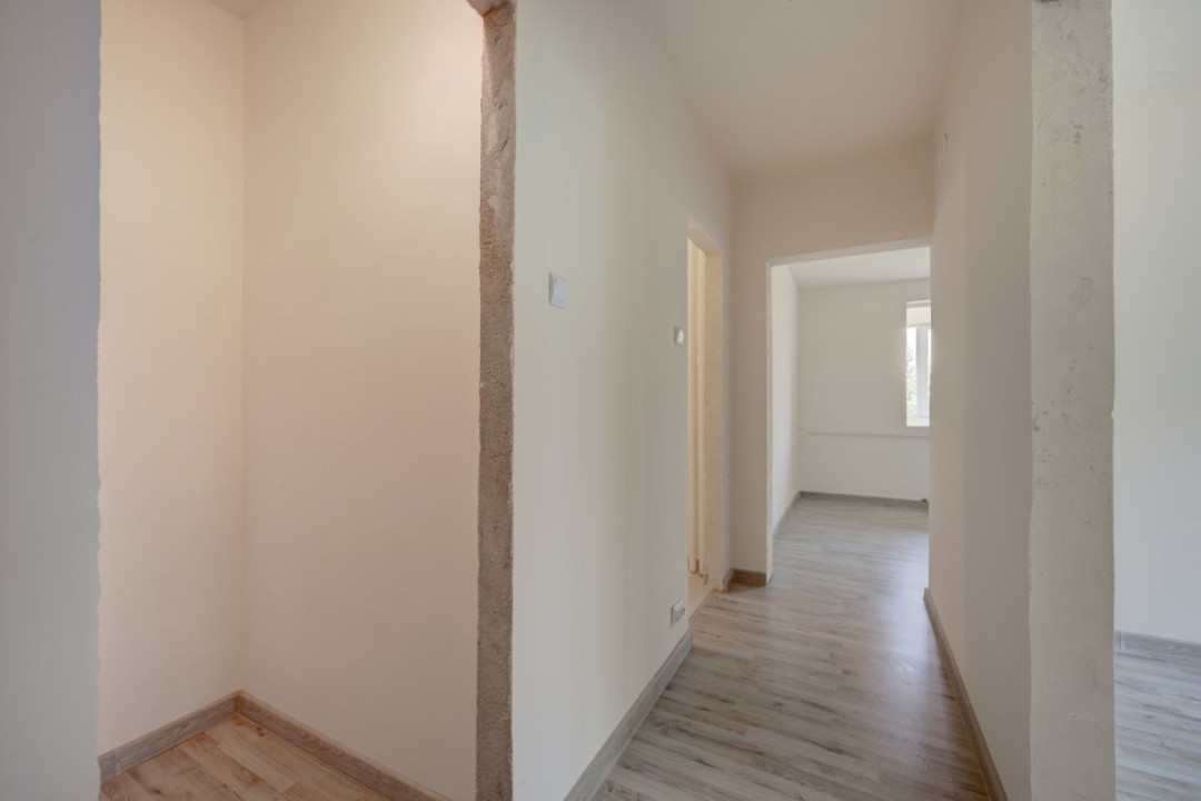 TITAN – BABA NOVAC, APARTAMENT 3 CAMERE 64 MP TOTAL, ETAJ 4 DIN 10, RENOVAT!