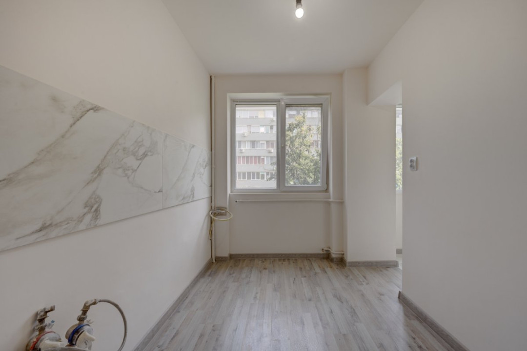 TITAN – BABA NOVAC, APARTAMENT 3 CAMERE 64 MP TOTAL, ETAJ 4 DIN 10, RENOVAT!