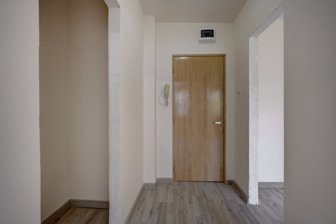 TITAN – BABA NOVAC, APARTAMENT 3 CAMERE 64 MP TOTAL, ETAJ 4 DIN 10, RENOVAT!