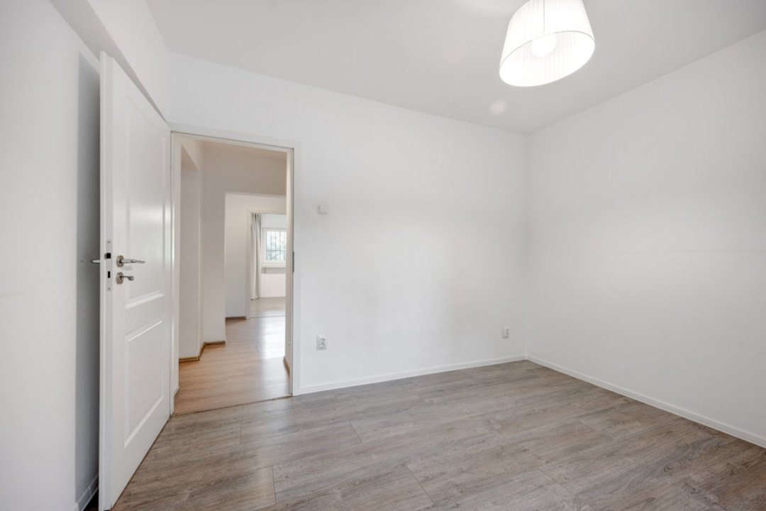 Apartament 4 camere, renovat, nemobilat | Lacul Tei 