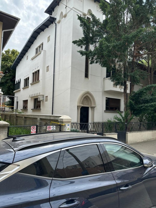 Inchiriere apartament 4 camere  parter Dorobanti