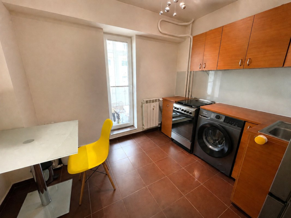 Garsonieră spațioasă, Splaiul Unirii–Camera de Comerț/10 min Metrou Piața Unirii