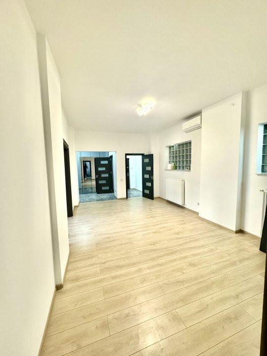 Inchiriere spatiu birou 4 camere Piata Romana