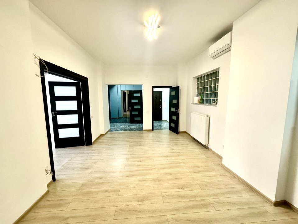 Inchiriere spatiu birou 4 camere Piata Romana