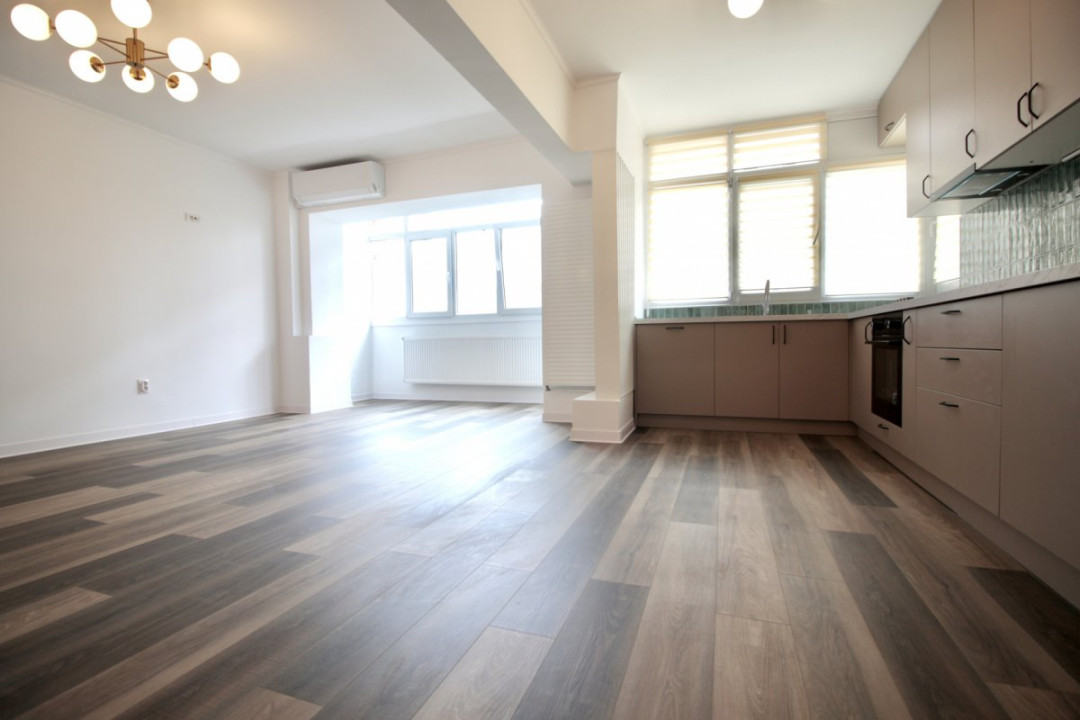 TEIUL DOAMNEI, DECOMANDAT, RENOVAT, NEMOBOILAT!