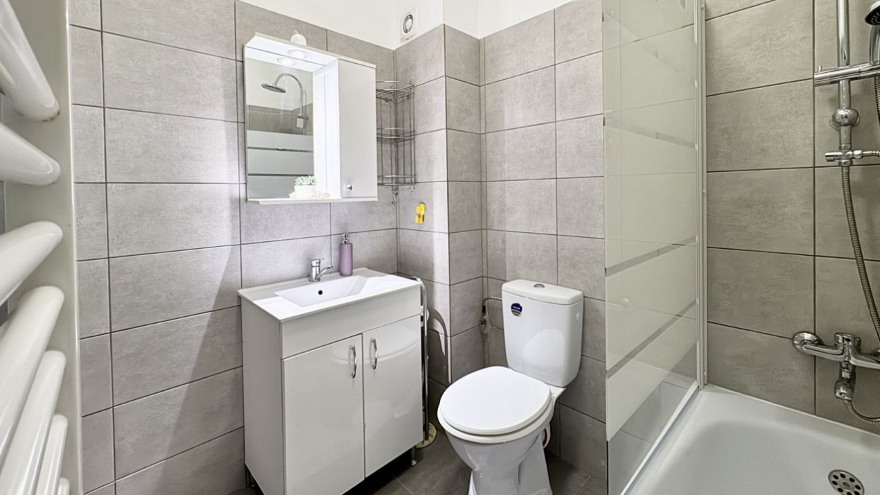 De inchiriat - apartament 2 camere - Parcul Teilor, centrala proprie