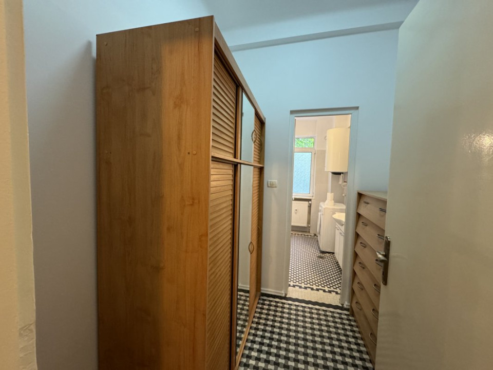 Apartament fermecator cu vedere in parcul Cismigiu