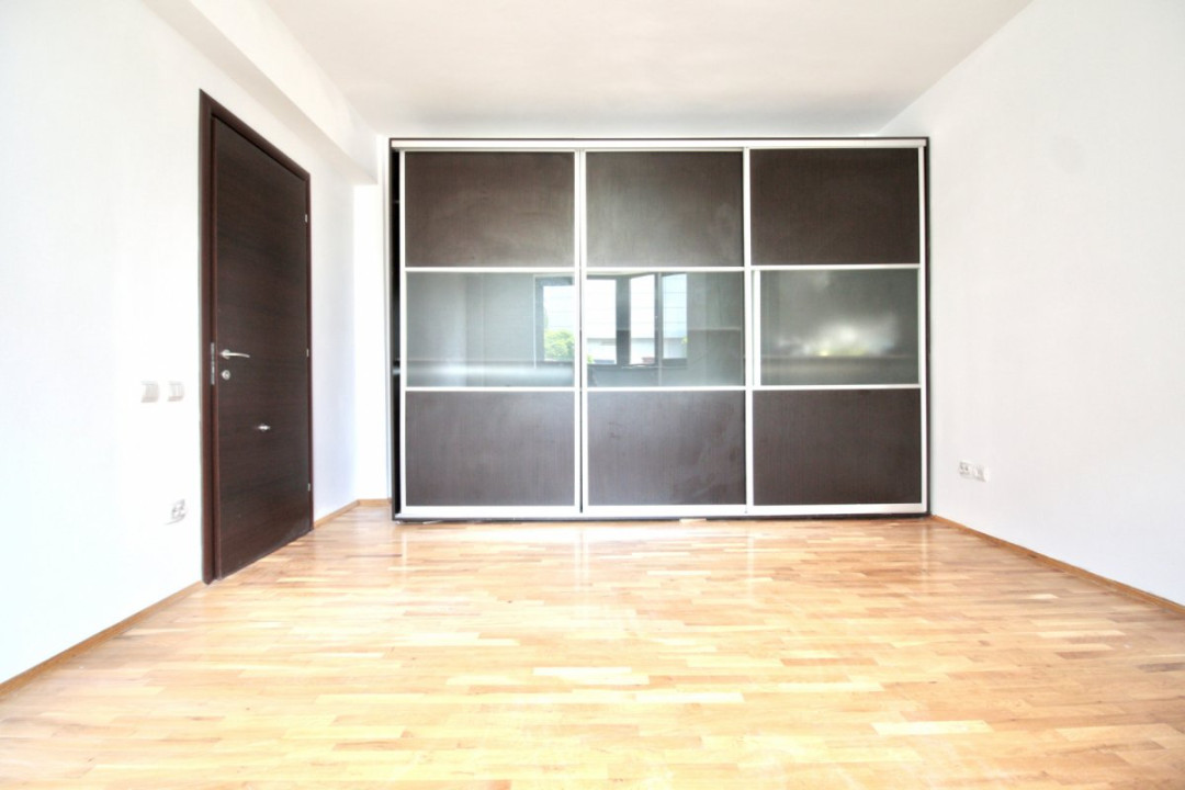 PRELUNGIREA GHENCEA-LIDL, APARTAMENT IN VILA 2010, CURTE 300 MP SI PARCARE!