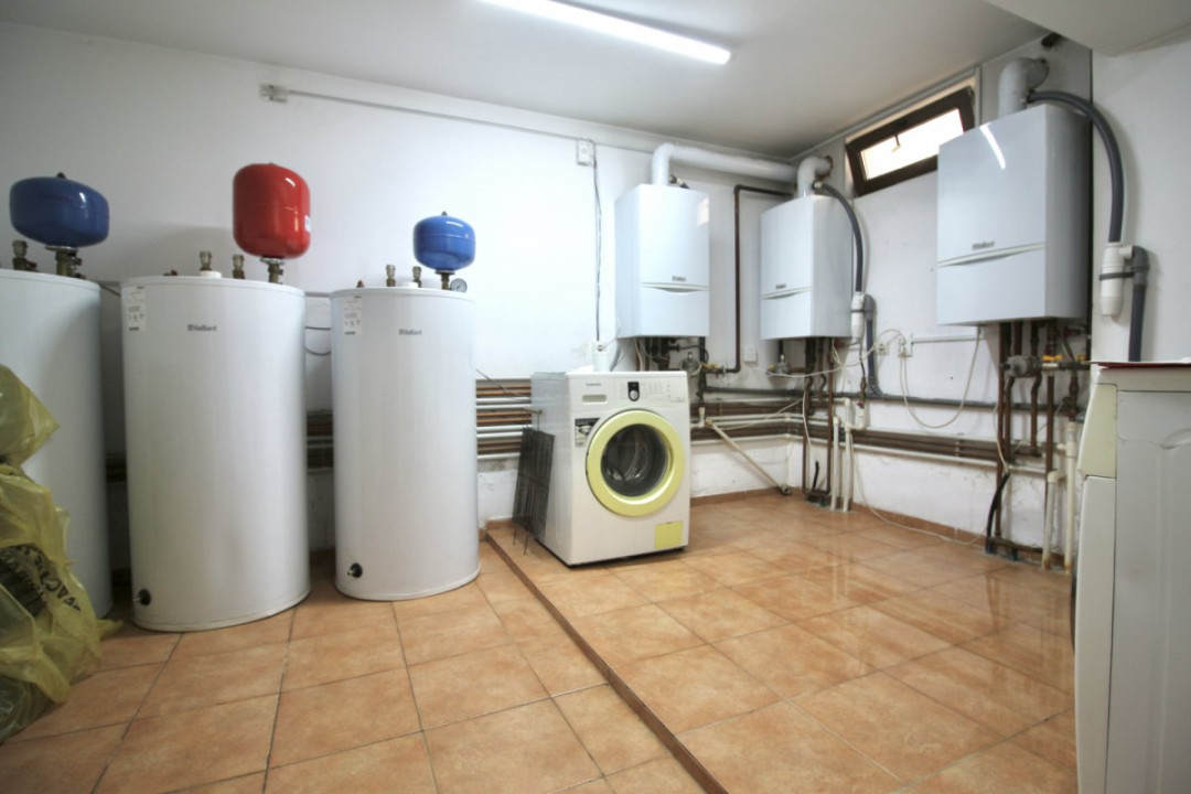 PRELUNGIREA GHENCEA-LIDL, APARTAMENT IN VILA 2010, CURTE 300 MP SI PARCARE!