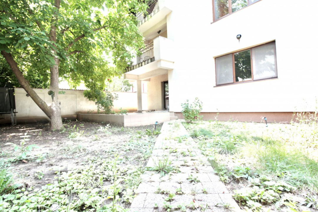 PRELUNGIREA GHENCEA-LIDL, APARTAMENT IN VILA 2010, CURTE 300 MP SI PARCARE!