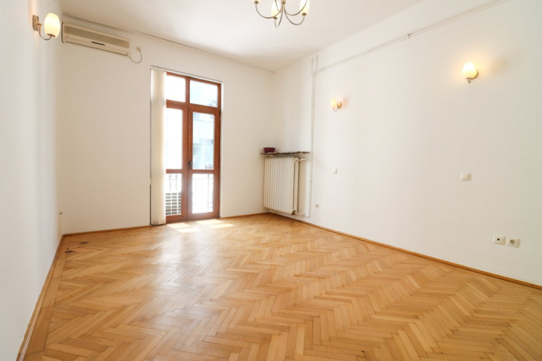 Apartament de închiriat în Piața Victoriei | 115 mp | centrală proprie