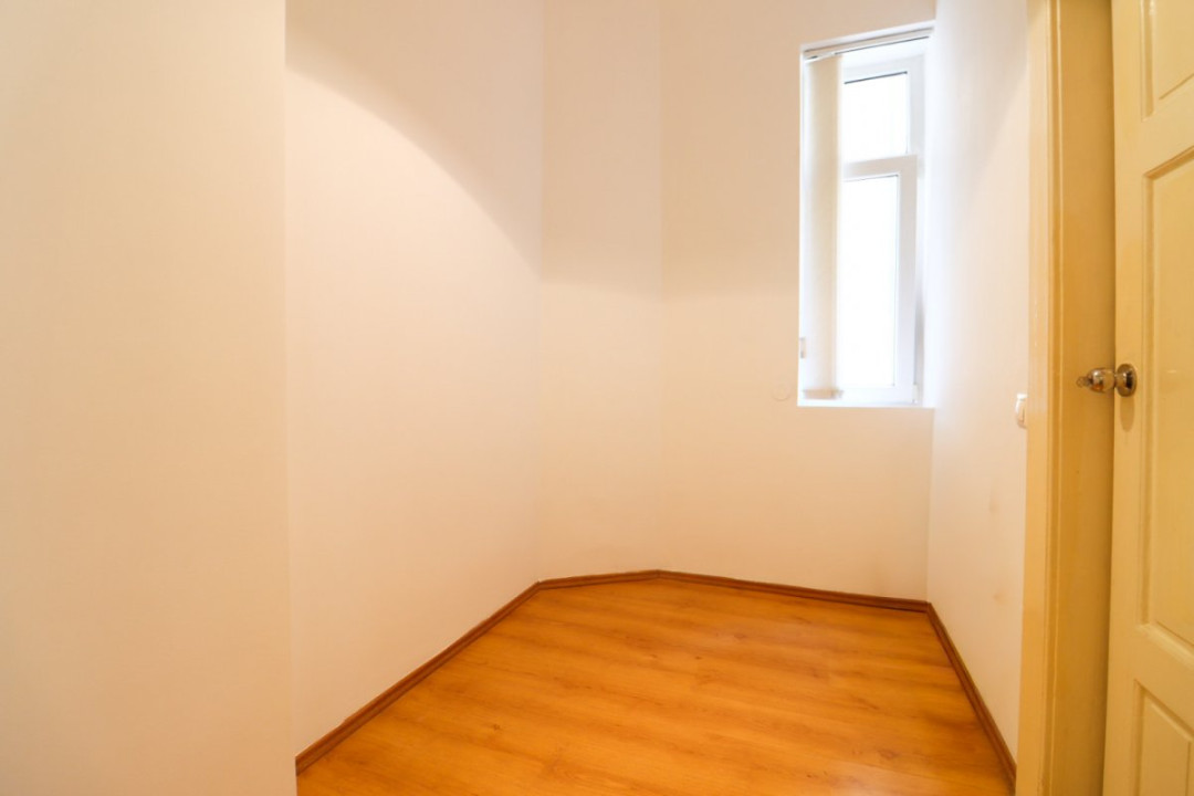 Apartament de închiriat în Piața Victoriei | 115 mp | centrală proprie