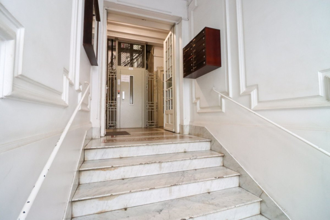 Apartament de închiriat în Piața Victoriei | 115 mp | centrală proprie