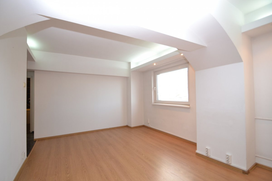Inchiriere 5 camere 130mp PANDURI 