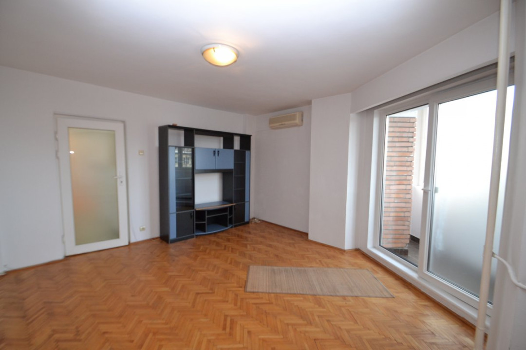 Inchiriere 5 camere 130mp PANDURI 