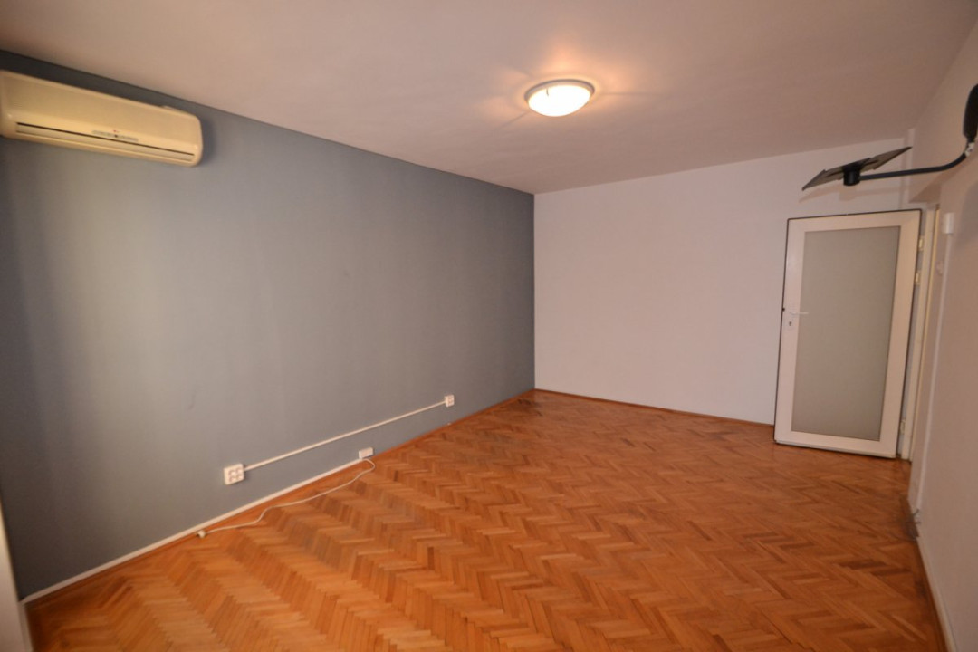 Inchiriere 5 camere 130mp PANDURI 