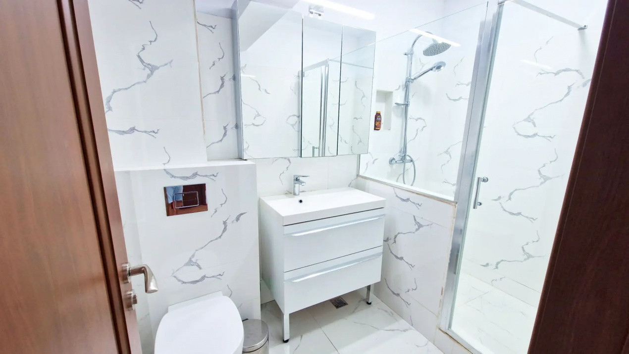 Apartament 3 camere, mobilat si utilat cu parcare