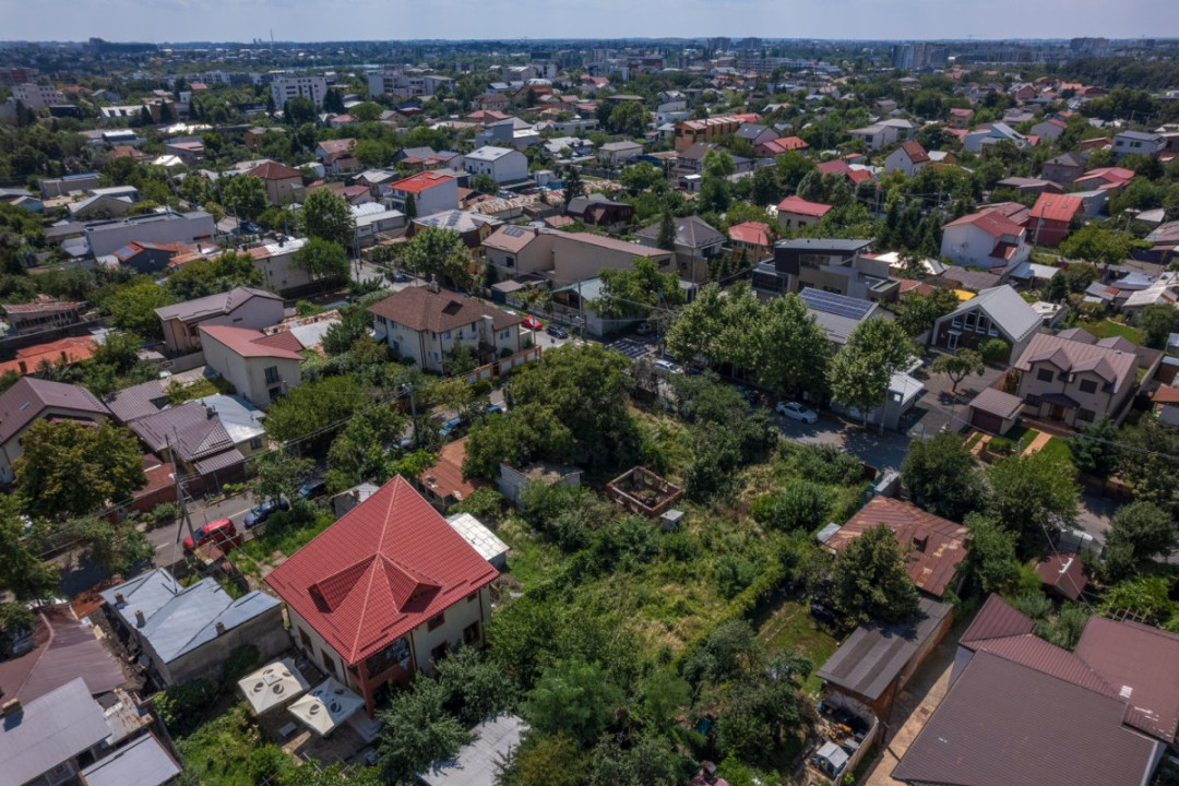 BANEASA - SISESTI, TEREN CONSTRUCTII 660 MP, DOUA FRONTURI!