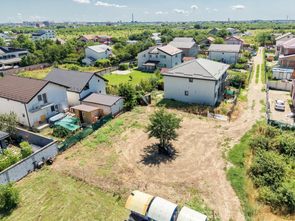 Curte 530mp între case, semistradal, Bragadiru, str Dunarii