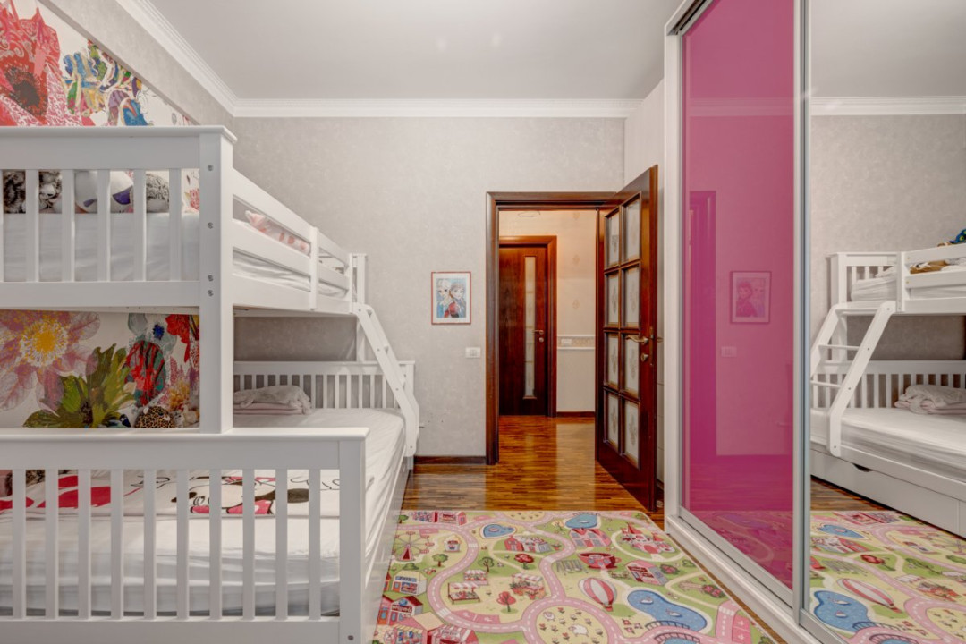 Apartament elegant 170mp, curte proprie și 3 locuri parcare, Parc Bazilescu!