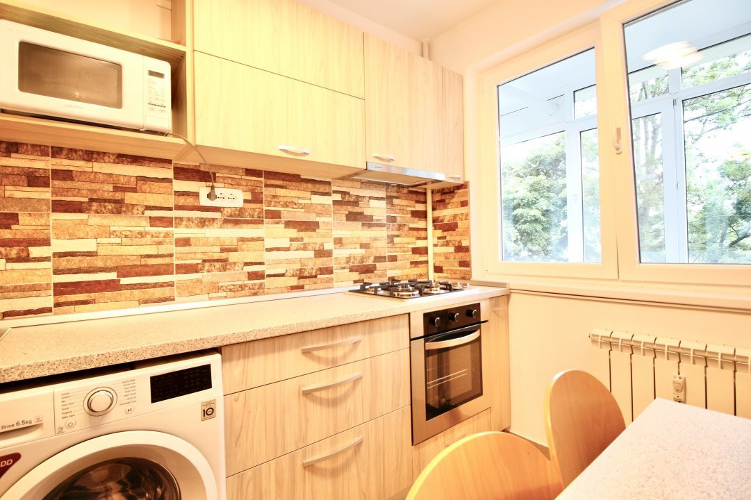 PAJURA-BD. POLIGRAFIEI, APARTAMENT MODERN!