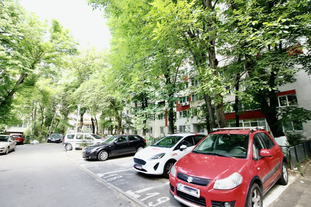 PAJURA-BD. POLIGRAFIEI, APARTAMENT MODERN!