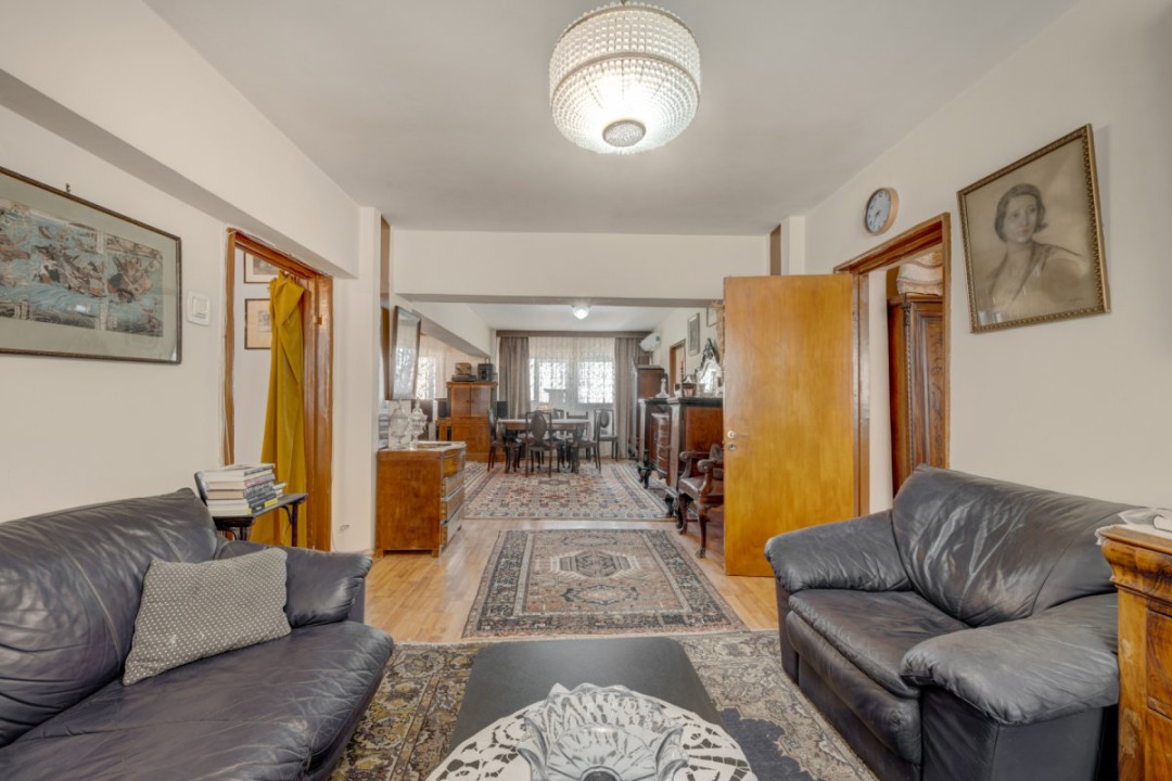 Apartament de 4 camere cu 3 băi, 137mp, centrală proprie, bloc 1983!