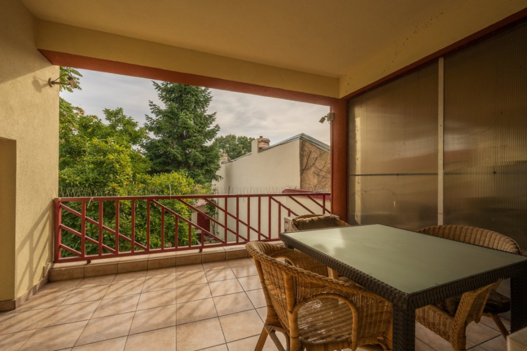 Casă individuală | Parcări | Grădină | Saună | Str. Căpitan Octav Cocărăscu