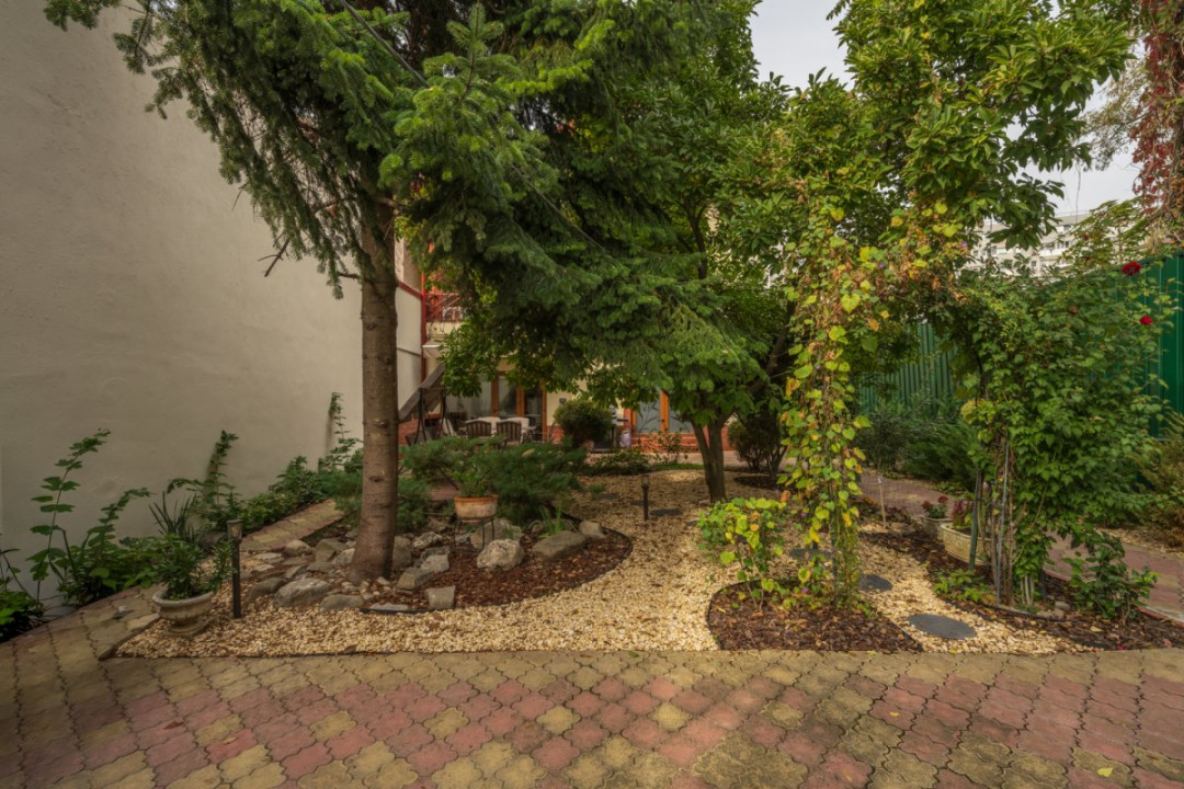 Casă individuală | Parcări | Grădină | Saună | Str. Căpitan Octav Cocărăscu