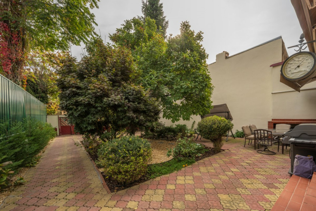 Casă individuală | Parcări | Grădină | Saună | Str. Căpitan Octav Cocărăscu