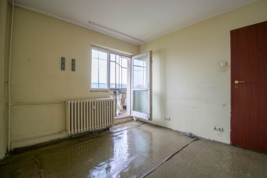 Crangasi-apartament 2 camere,decomandat,la 14 min de Metrou,an 1984